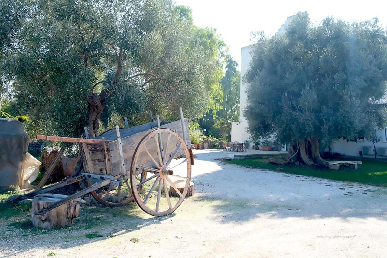 Masseria Giangrande - Rooms And Apartment פולינאנו א מארה מראה חיצוני תמונה