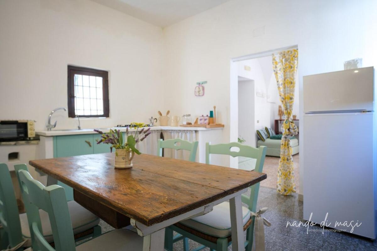 Masseria Giangrande - Rooms And Apartment פולינאנו א מארה מראה חיצוני תמונה