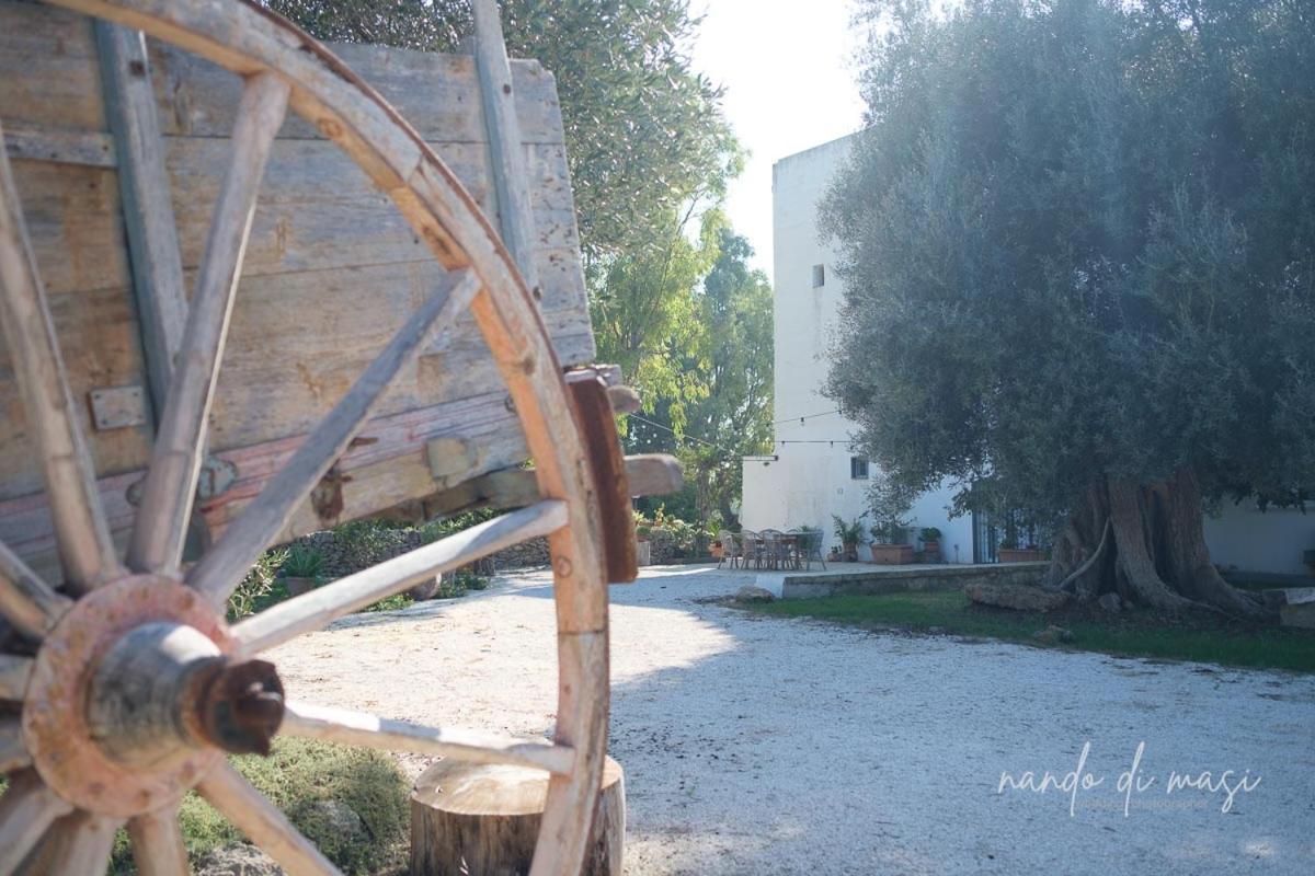 Masseria Giangrande - Rooms And Apartment פולינאנו א מארה מראה חיצוני תמונה
